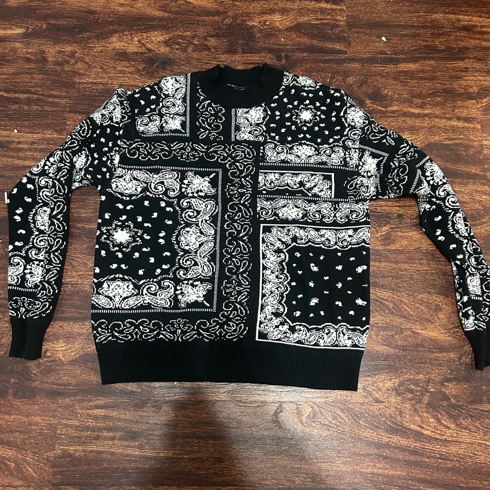 New Pacsun sweater